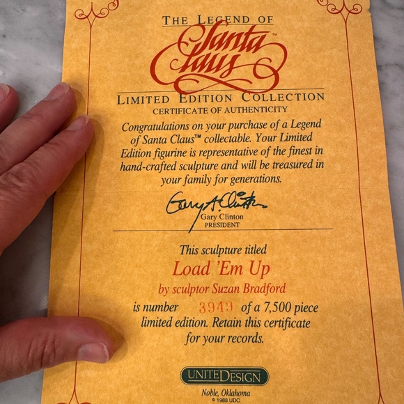 United Designs the Legend of Santa Claus "Load 'Em Up" Limited Edition Figurine - Picture 11 of 12